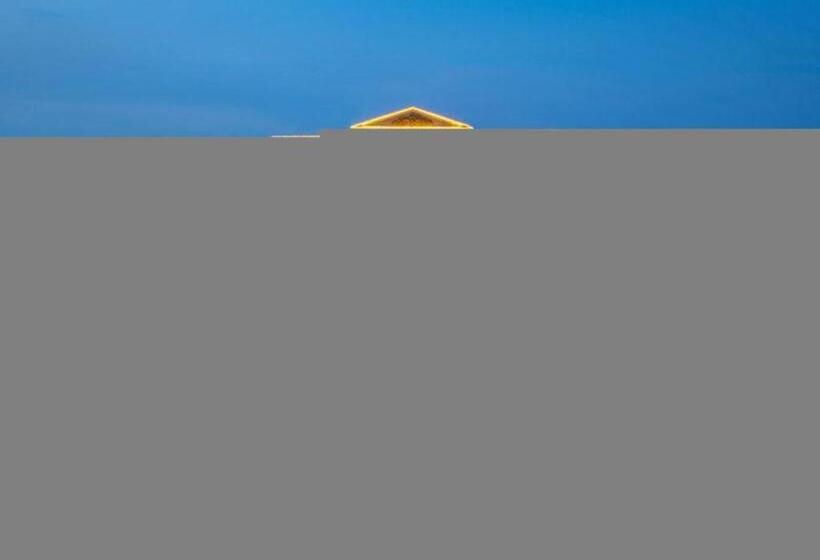 Vienna Hotel Hubei Jinzhou Changjiang University