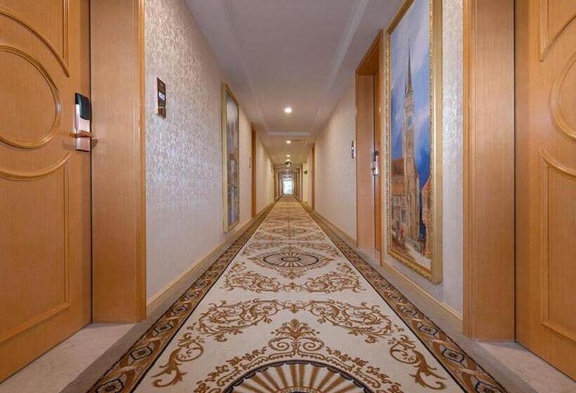 Vienna Hotel Hubei Jinzhou Changjiang University