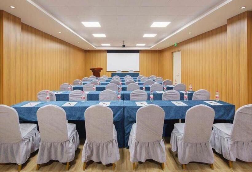 Vienna Hotel Ulan Qab New District High Speed Railway Station