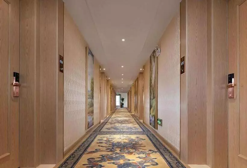 Vienna Hotel Yueyang East Station