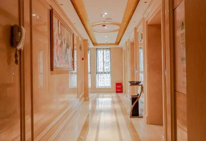 Vienna Hotel Yueyang East Station