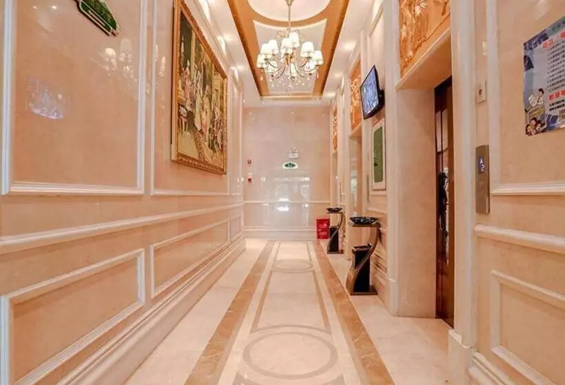 Vienna Hotel Yueyang East Station