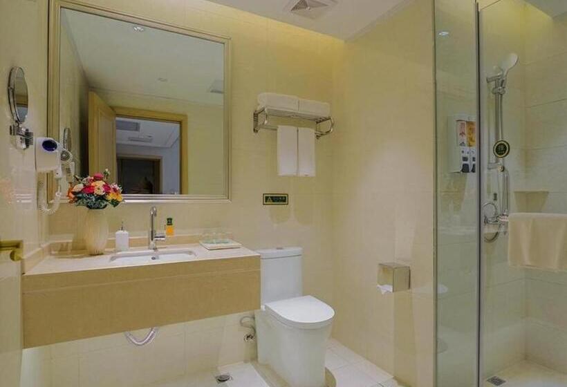 Vienna Hotel Zhengzhou 8th Street Economic Center Plaza Metro Station