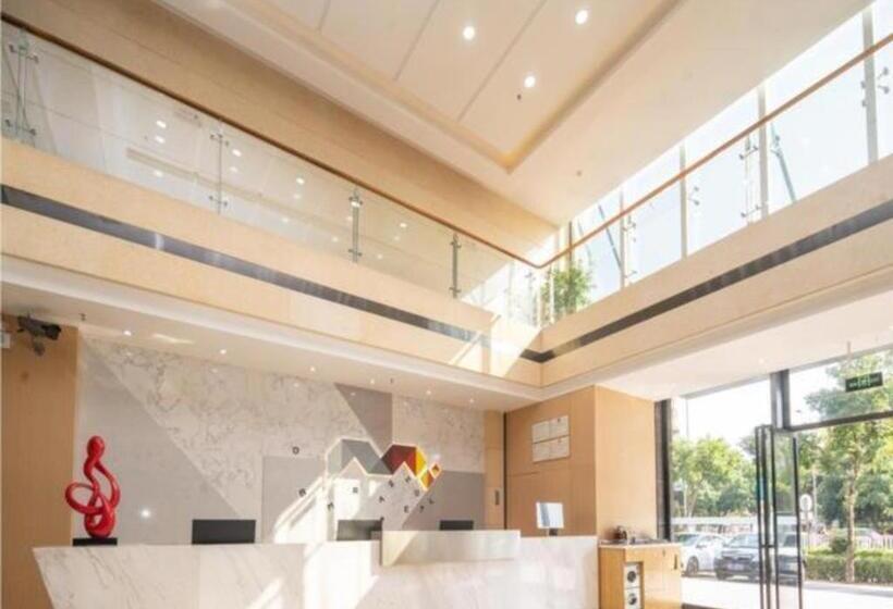 Borrman Hotel Qingyuan Shunying Gymnasium Flagship