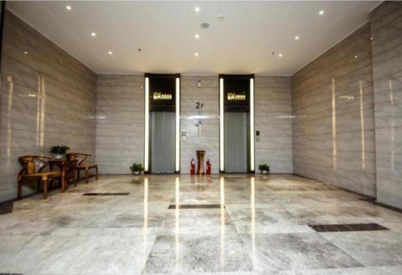 Borrman Hotel Xinxiang Muye Avenue