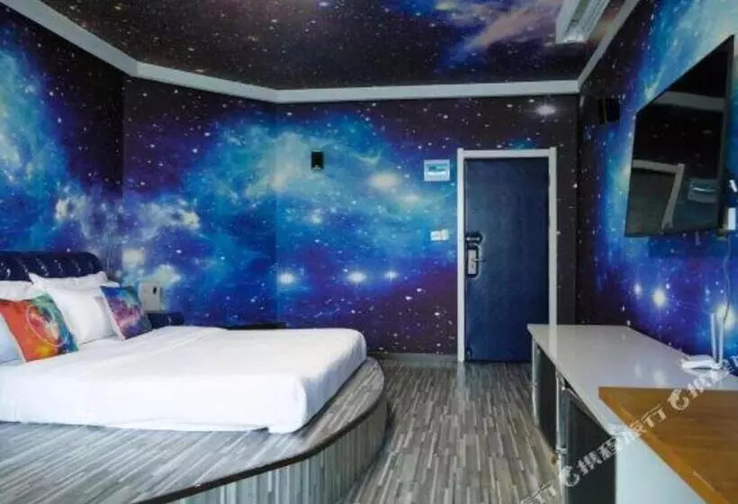 Hotelli 7 Days Premium Xianning Wenquan Shopping Center