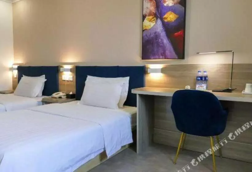 Hotelli 7 Days Premium Xianning Wenquan Shopping Center