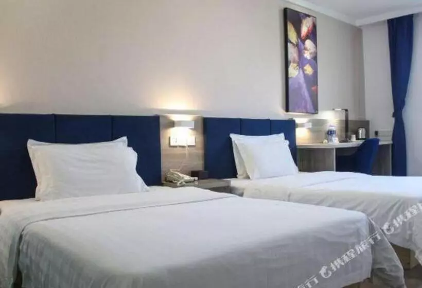 Hotelli 7 Days Premium Xianning Wenquan Shopping Center