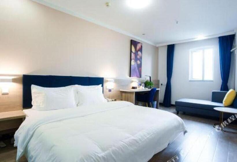 Hotel 7 Days Premium Xianning Wenquan Shopping Center