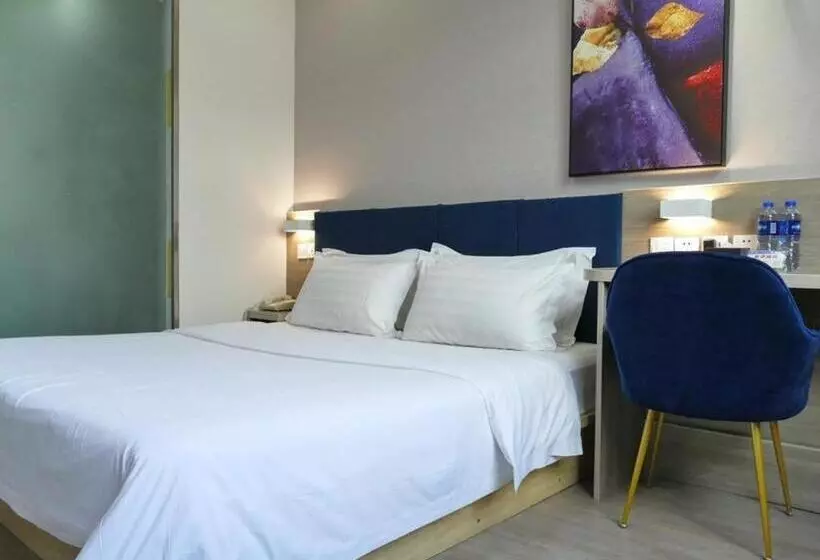 Hotelli 7 Days Premium Xianning Wenquan Shopping Center