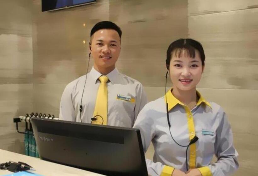 Отель City Comfort Inn Baise Forest Central City Hengji Plaza