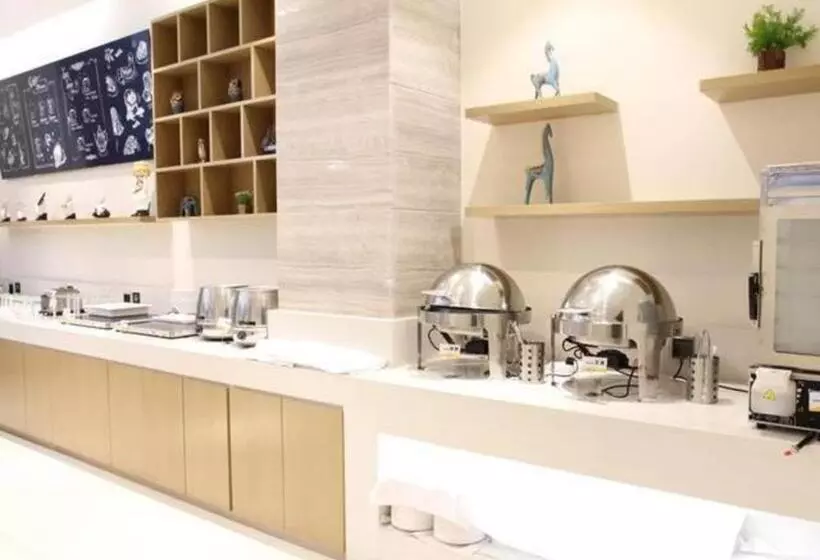 Hotelli City Comfort Inn Baise Forest Central City Hengji Plaza