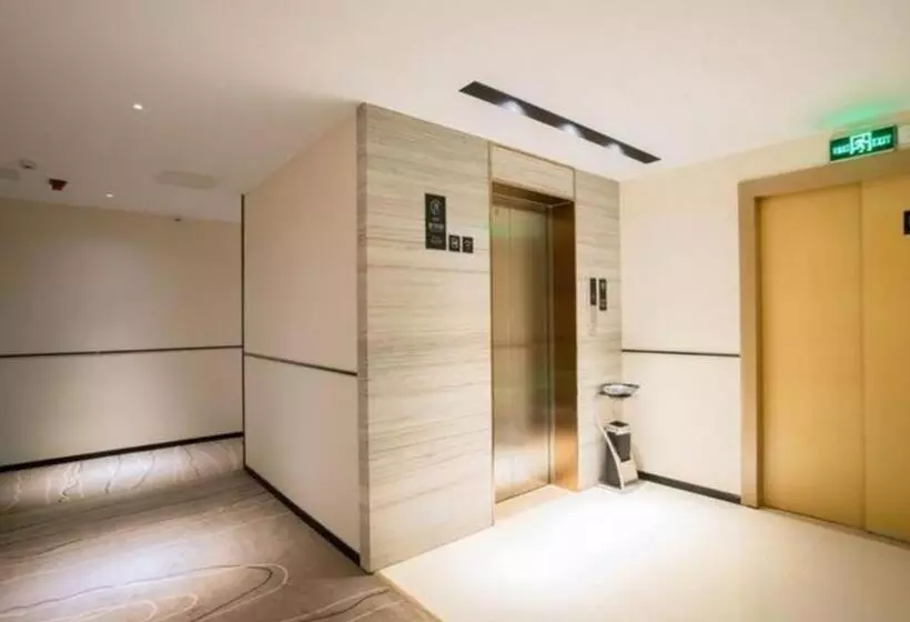 Hotelli City Comfort Inn Beiliu Yongfeng Plaza Chengnan Bus Station