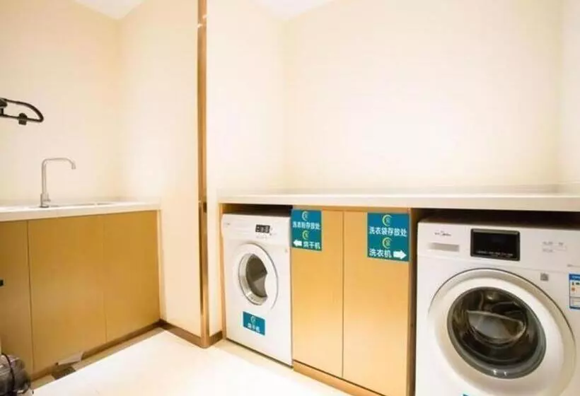 Hotelli City Comfort Inn Beiliu Yongfeng Plaza Chengnan Bus Station