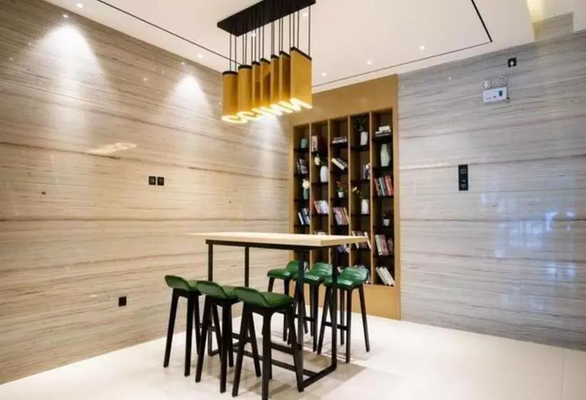 Hotelli City Comfort Inn Beiliu Yongfeng Plaza Chengnan Bus Station