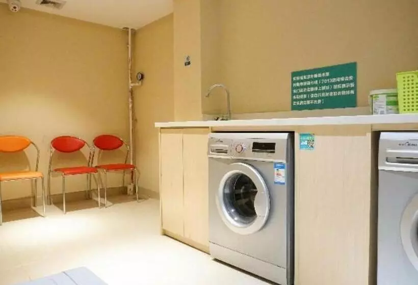 Hotelli City Comfort Inn Dongguan Shijie Jiarong Shopping Plaza