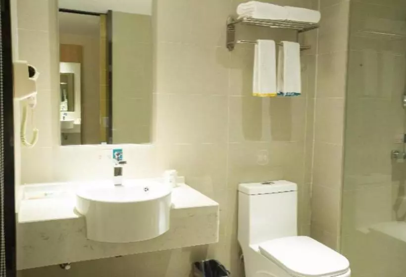 Hotelli City Comfort Inn Huanggang Tuanfeng Passenger