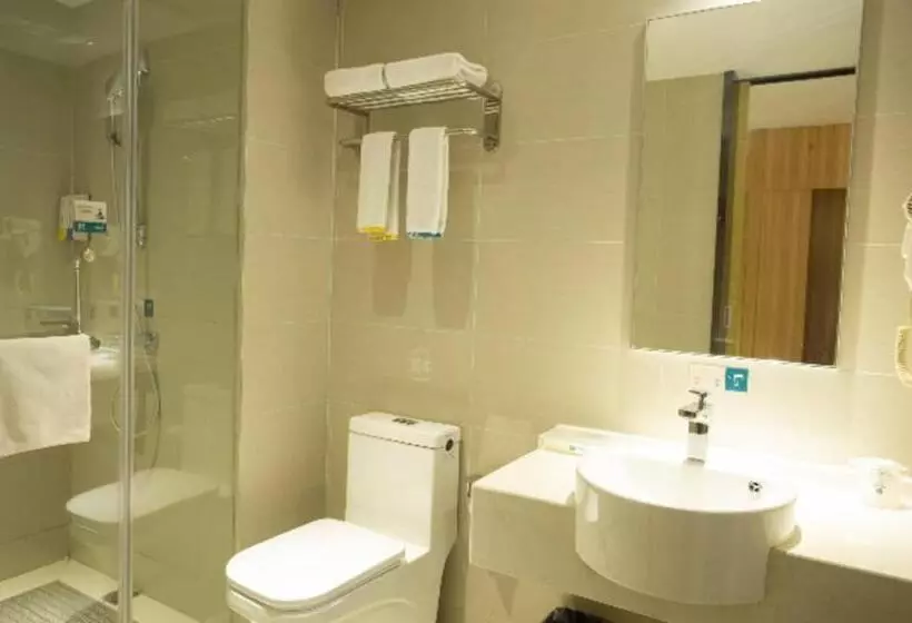 Hotelli City Comfort Inn Huanggang Tuanfeng Passenger