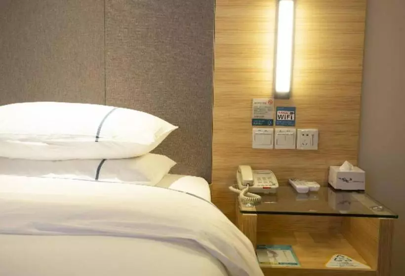 Hotelli City Comfort Inn Huanggang Tuanfeng Passenger