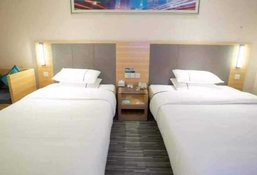 Hotelli City Comfort Inn Huanggang Tuanfeng Passenger