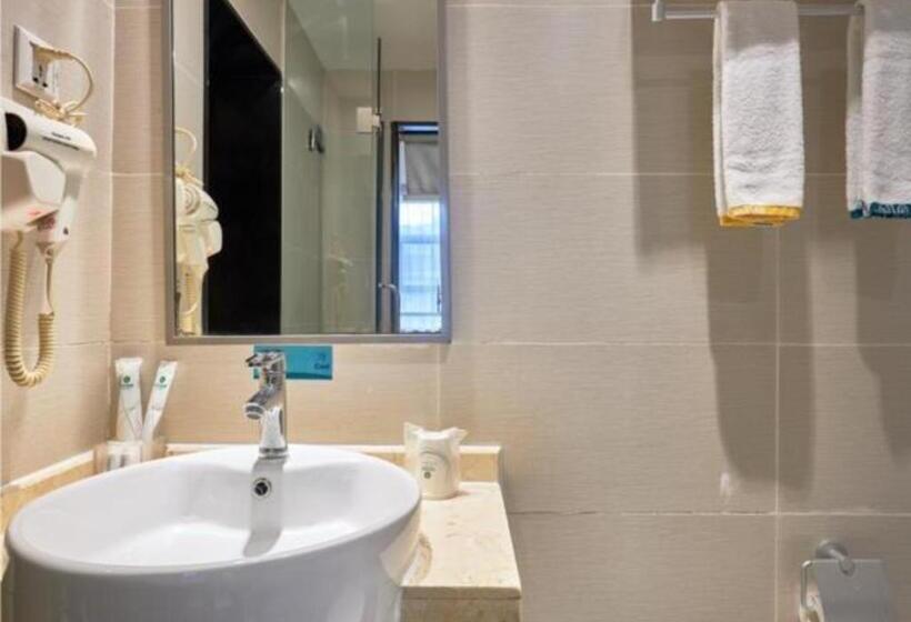 Отель City Comfort Inn Liuzhou Baisha Bus Station Shengli Barbecue City