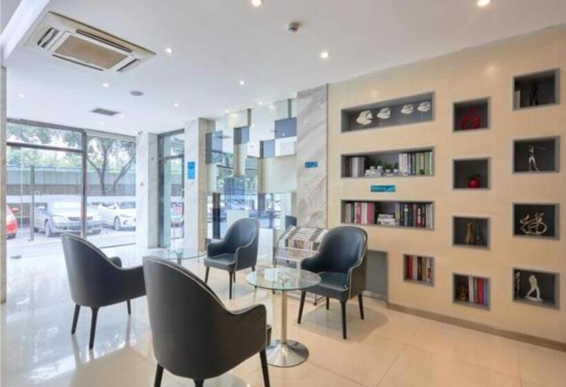 Отель City Comfort Inn Liuzhou Baisha Bus Station Shengli Barbecue City