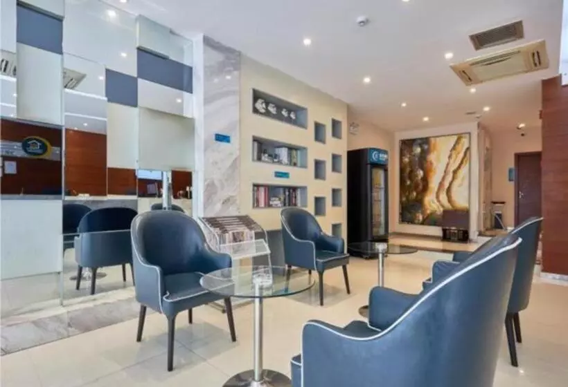 Hotelli City Comfort Inn Liuzhou Baisha Bus Station Shengli Barbecue City