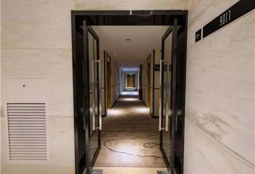 Hotelli City Comfort Inn Maoming Shuidong Wanda Plaza Government