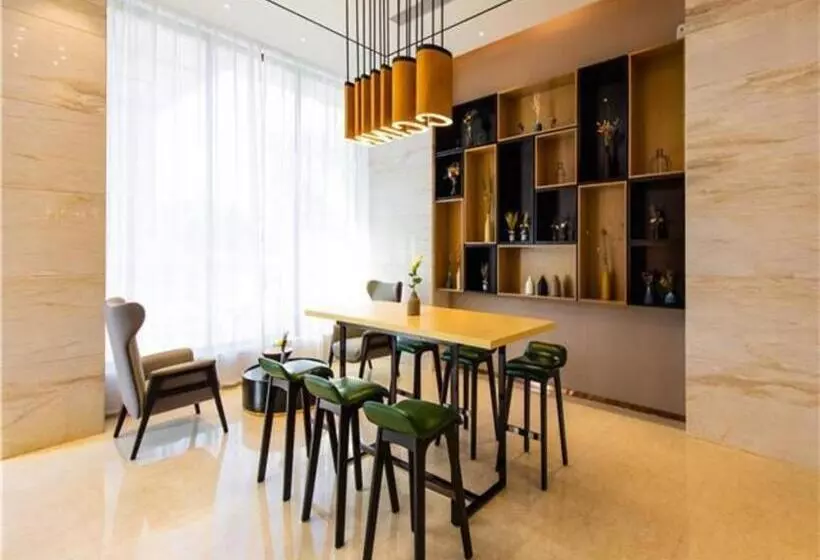 Hotelli City Comfort Inn Maoming Shuidong Wanda Plaza Government