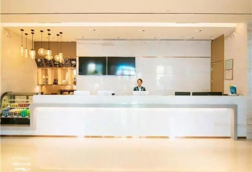 Hotelli City Comfort Inn Maoming Shuidong Wanda Plaza Government