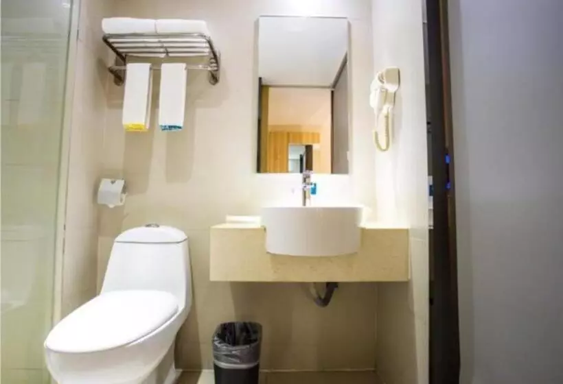 Hotelli City Comfort Inn Xiangyang Shenzhen Industrial Park