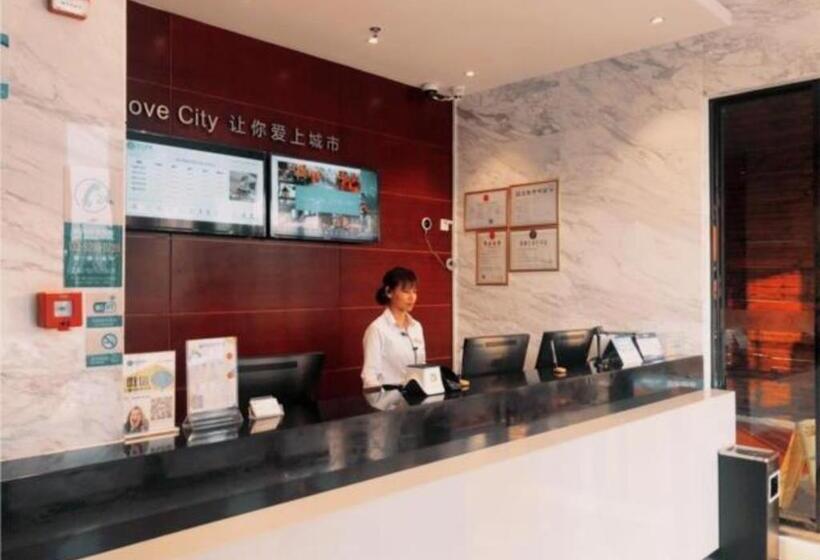 בית מלון כפרי City Comfort Inn Zhuhai Jinwan Hangkong Xincheng