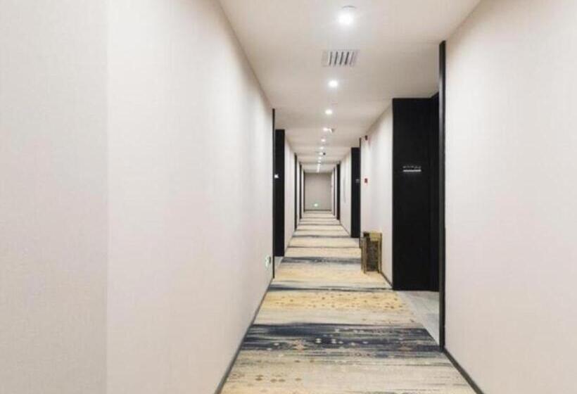 בית מלון כפרי Greentree Inn Hubei Yangxin County Lianhua Lake Mingyue Bay