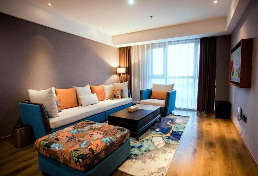 Отель James Joyce Coffetel Xinyang Municipal Government Railway Station