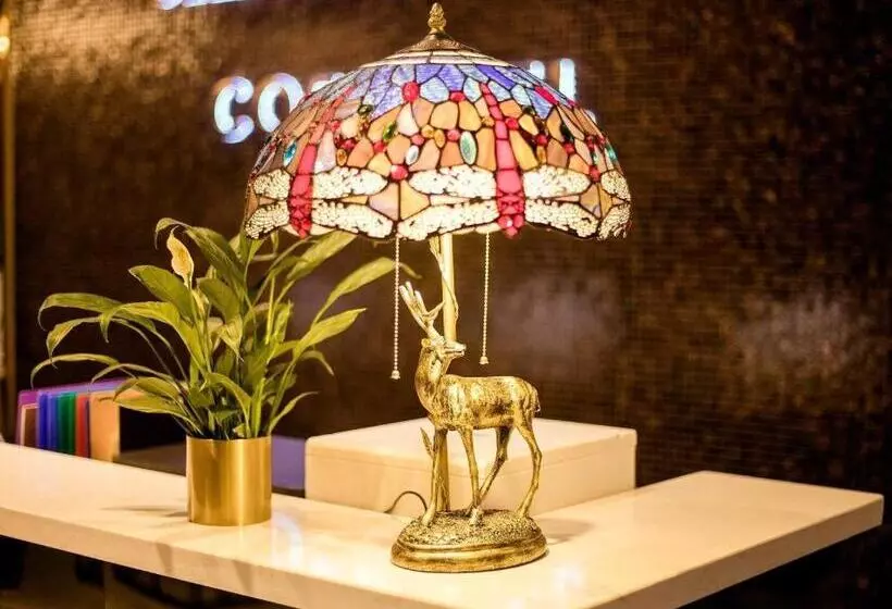 Hotelli James Joyce Coffetel Xinyang Municipal Government Railway Station