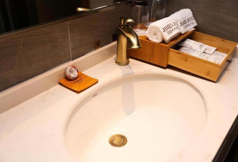 Отель James Joyce Coffetel·huai An Economic Development Zone