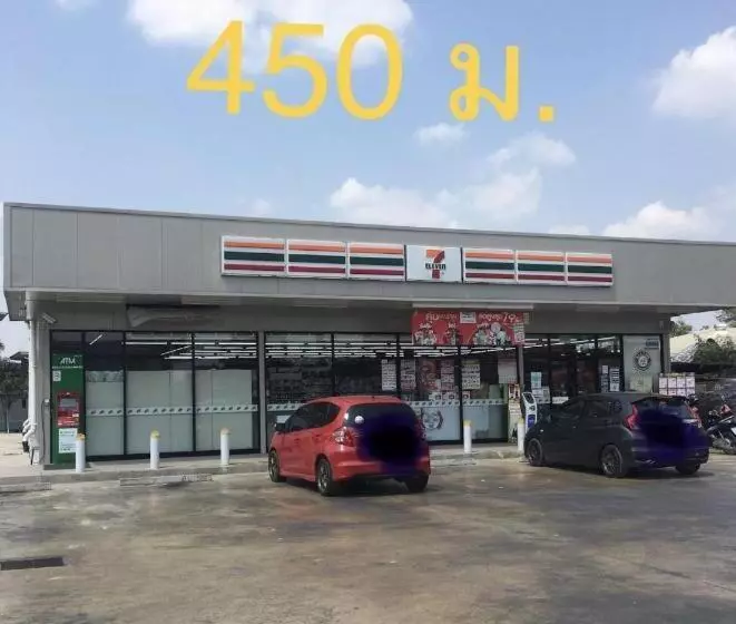 ホテル New Home Nakhon Chai Si