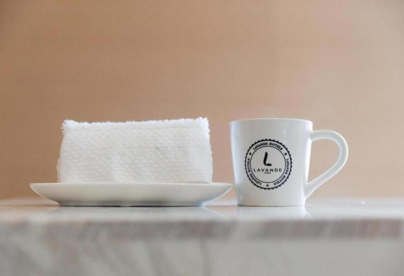 Lavande Hotel Qianjiang Lobster Market