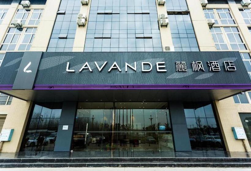 Lavande Hotel Qianjiang Lobster Market