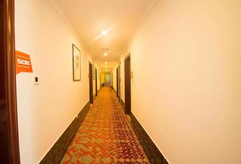 Pai Hotel·huazhou Bus Terminal