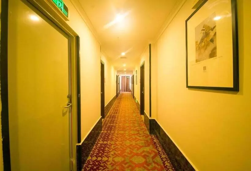 Pai Hotel·huazhou Bus Terminal