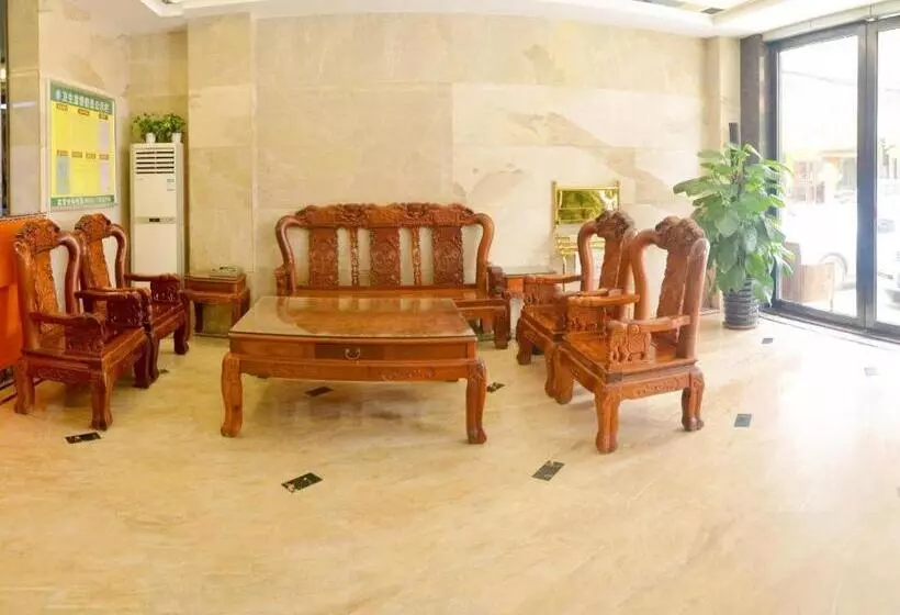 Pai Hotel·huazhou Bus Terminal