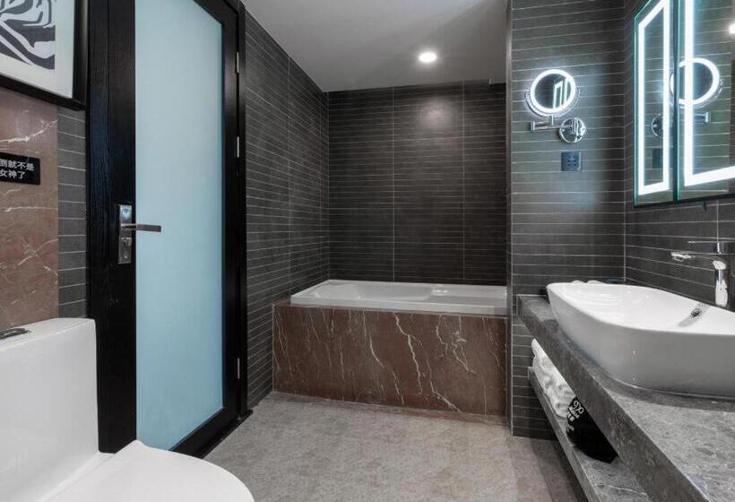 Xana Hotelle· Dongguang Chang An Binhaiwan Jian An Road