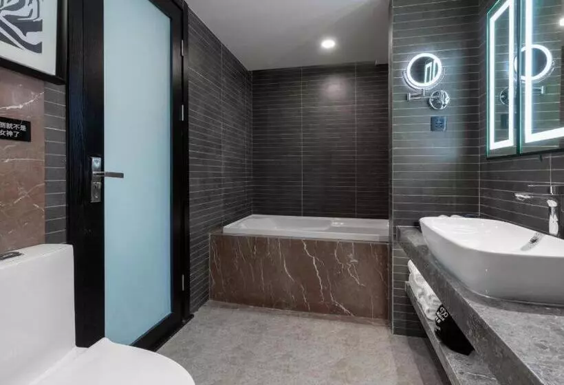 Xana Hotelle· Dongguang Chang An Binhaiwan Jian An Road