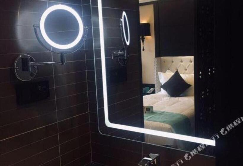 Xana Hotelle Zhengzhou North Passenger Terminal North University Town