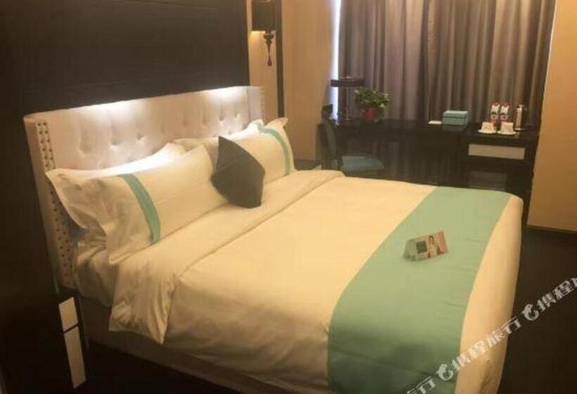 Xana Hotelle Zhengzhou North Passenger Terminal North University Town