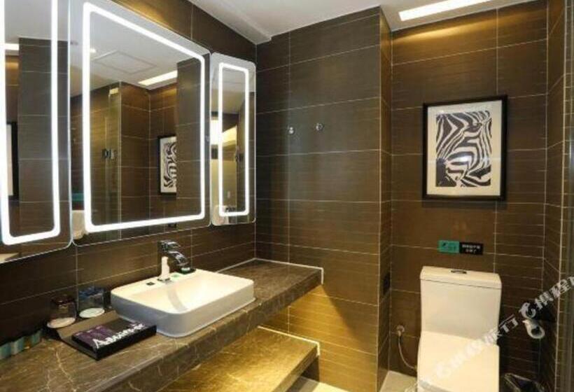 Xana Hotelle Zhengzhou North Passenger Terminal North University Town