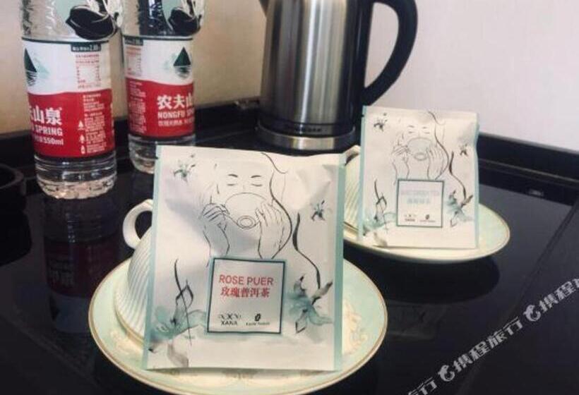 Xana Hotelle Zhengzhou North Passenger Terminal North University Town