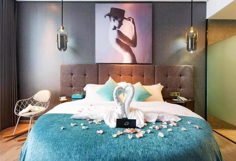 Xana Hotelle·hotel Luzhou Baizitu Square