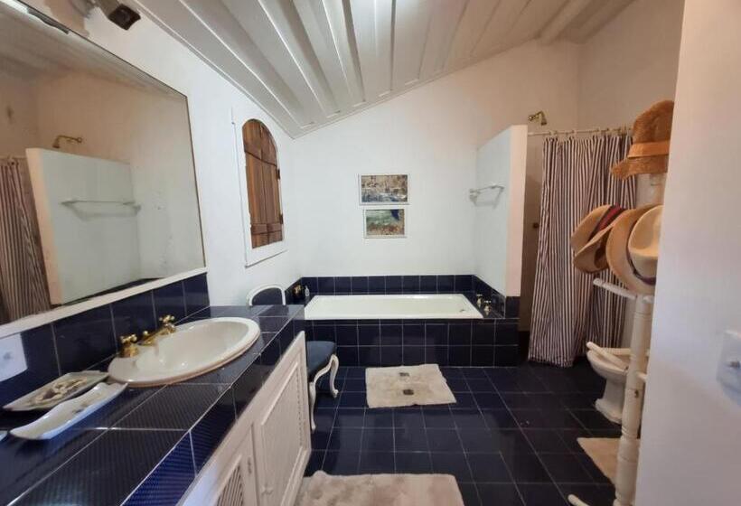 فندق صغير Origem Buziana